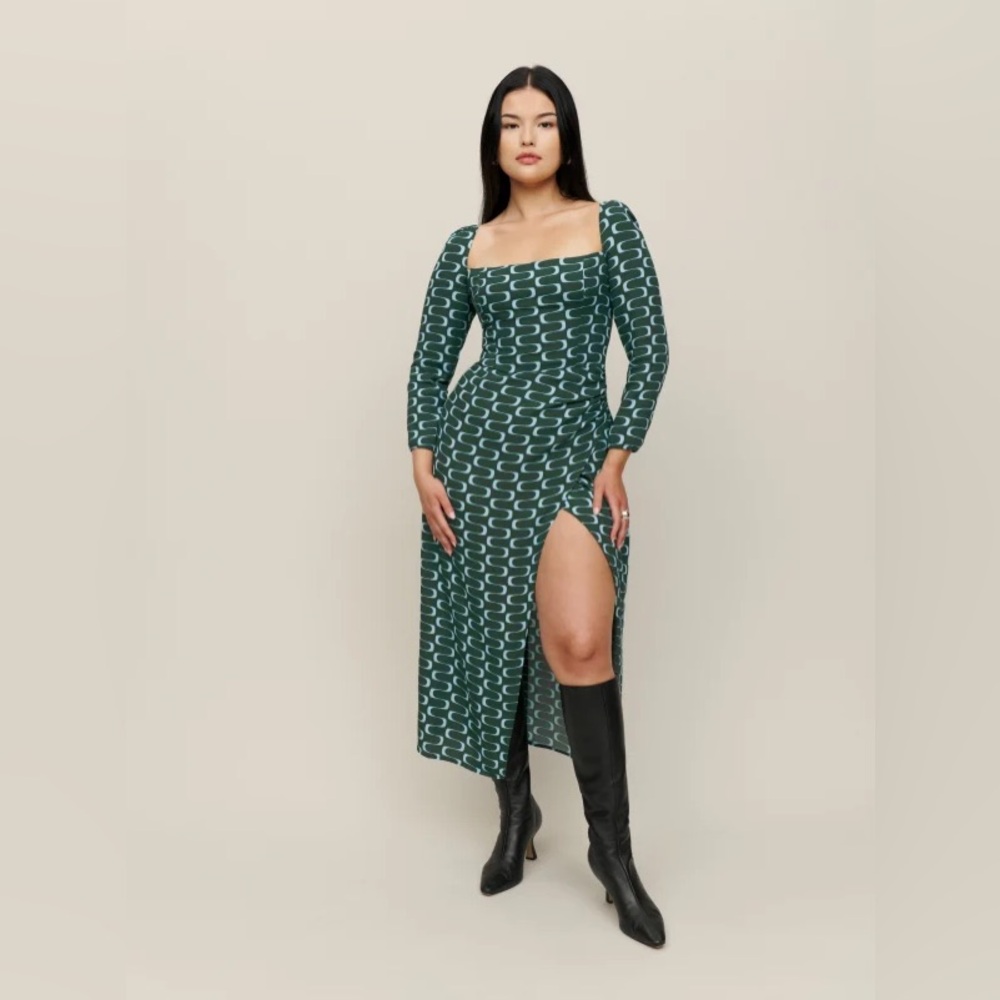 Reformation Hilda Dress in Venture